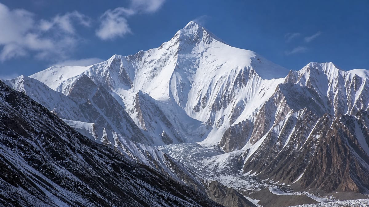 Disteghil Sar Main mountain landscape in Gilgit-Baltistan