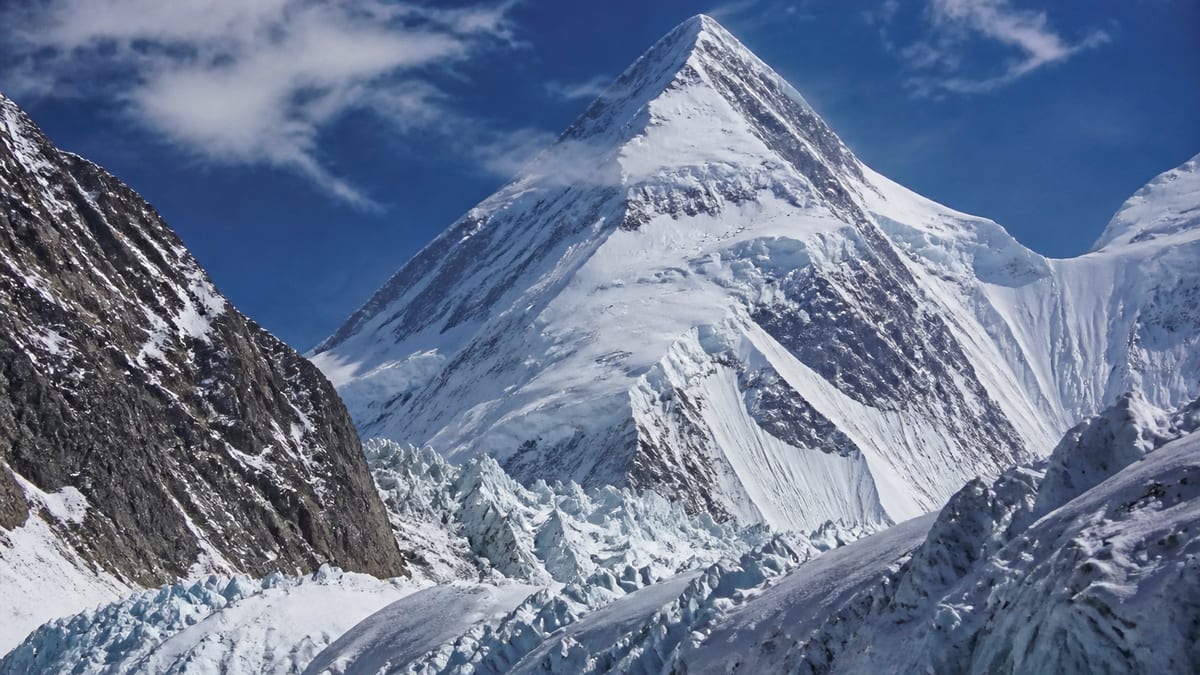 Link Sar mountain landscape in Gilgit-Baltistan