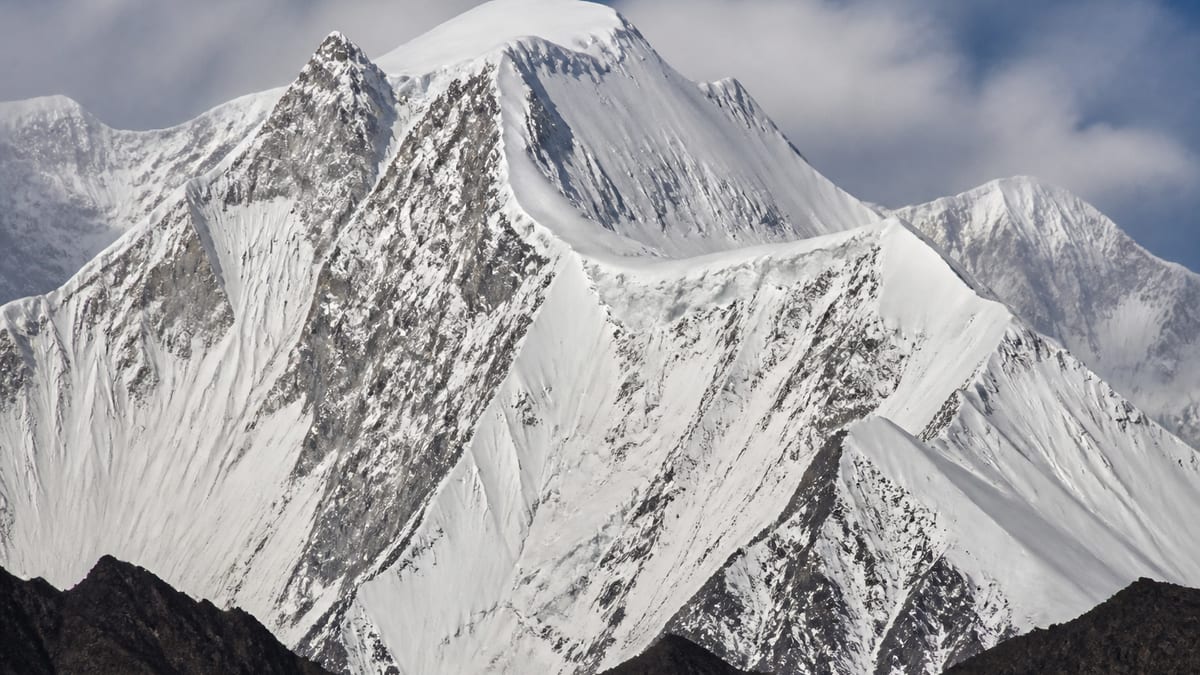 Lugpahur Sar - III E mountain landscape in Gilgit-Baltistan